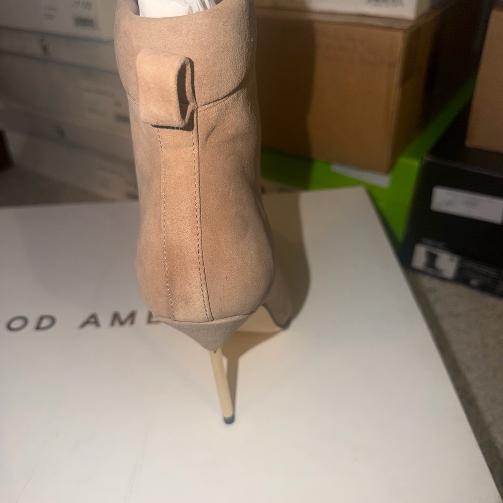 Good American Suede Lace-Up Stiletto Ankle Boots color Stone - Picture 10 of 16
